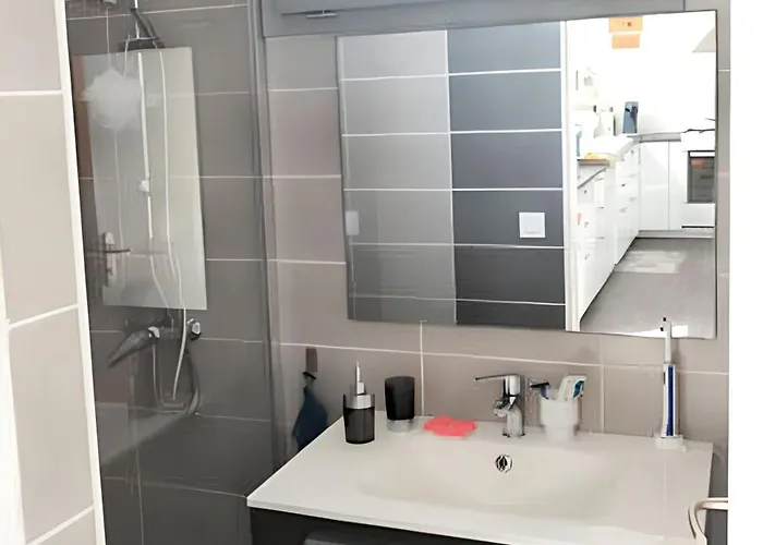 Charmante à Avec Piscine Privée