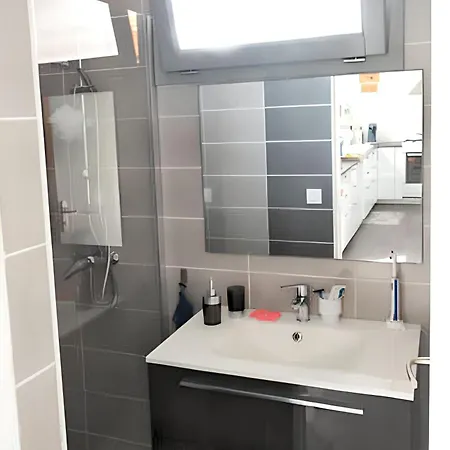 Charmante à Avec Piscine Privée